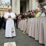 Papa Leão Xiv Presta Homenagem Em Local Do Atentado Contra João Paulo Ii Na Praça De São Pedro